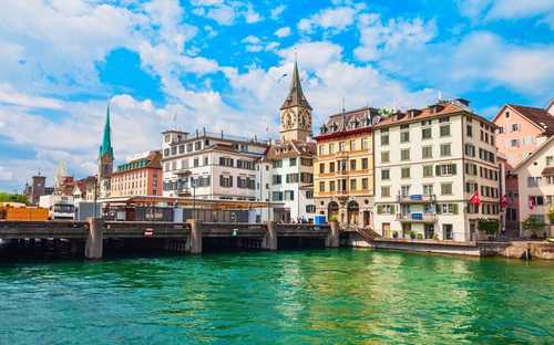 Bus Hop-On Hop-Off de Zurich Bus touristique à ciel ouvert au lac de Zurich