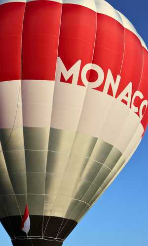 Descendez aux attractions de Monaco avec un tour en bus Hop-On Hop-Off – Découvrez Monaco à votre rythme en 2026 Descendez aux attractions, musées et monuments de Monaco avec un tour en bus à arrêts multiples – Arrêts pratiques et visite panoramique en 2026